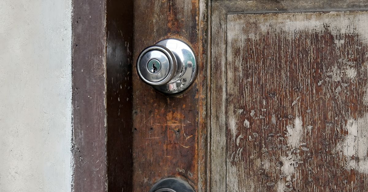 Just Bought a Home in San Antonio? Rekey vs. Replace Your Locks — Trusted San Locksmith